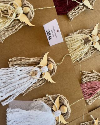 Andílkovská záplava 👼🏼 vyrobena s láskou. Objednávat můžete i přes DM 📩 Tak jaká bude ta vaše? #macrame #rucniprace...